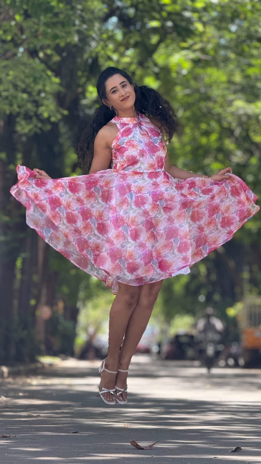 floral georgette knee length gown - Image 2